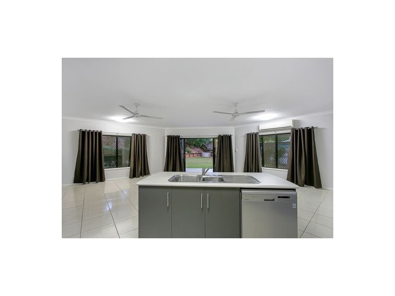 20 Milko Close, Brinsmead QLD 4870