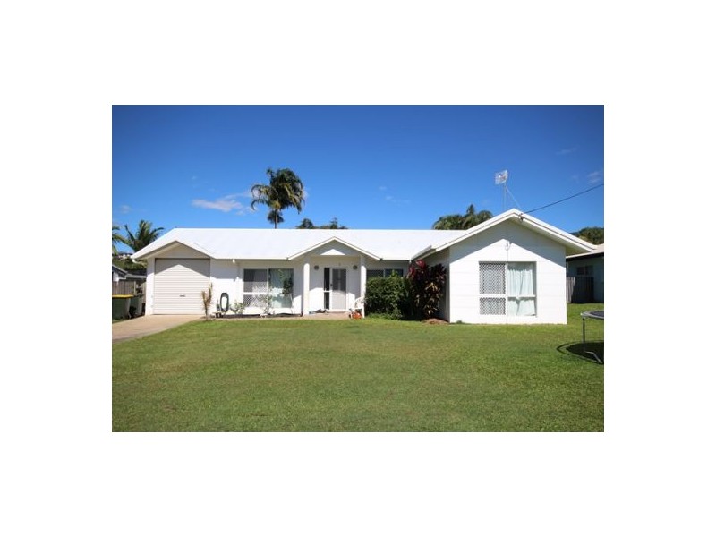 3 Jadana Close, Mooroobool QLD 4870