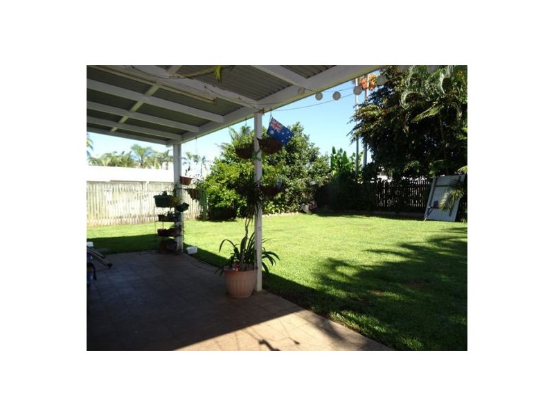 3 Jadana Close, Mooroobool QLD 4870