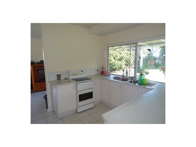 3 Jadana Close, Mooroobool QLD 4870