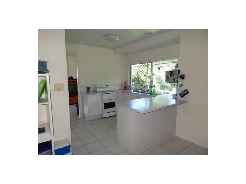 3 Jadana Close, Mooroobool QLD 4870