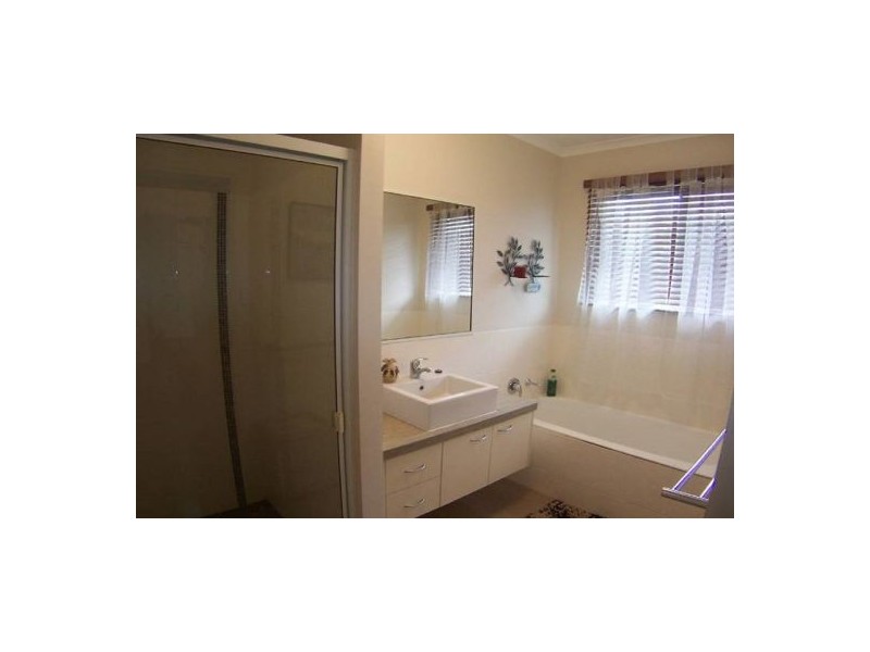 10 Quartz Street, Edmonton QLD 4869
