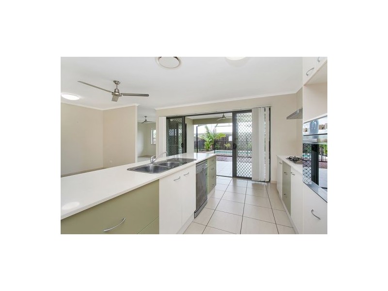 12 Mallory Close, Edmonton QLD 4869