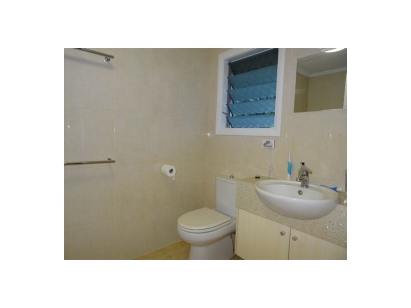 11a Creedy Street, Westcourt QLD 4870