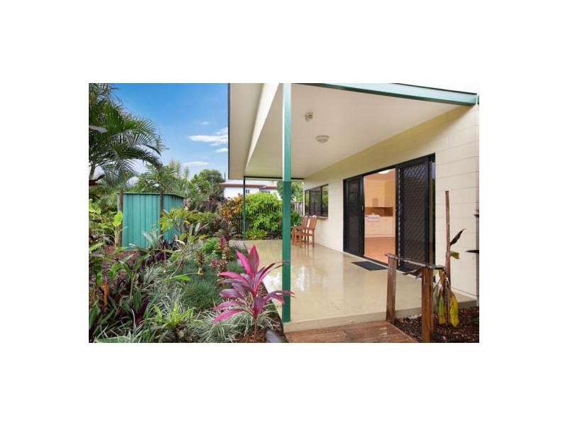 11b Creedy Street, Westcourt QLD 4870