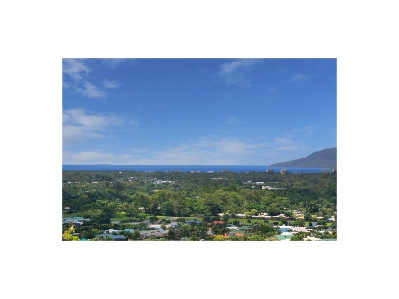 5 Hussar Close, Kanimbla QLD 4870