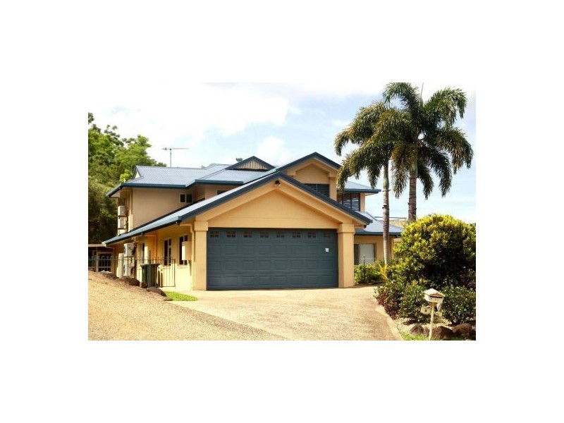 5 Hussar Close, Kanimbla QLD 4870