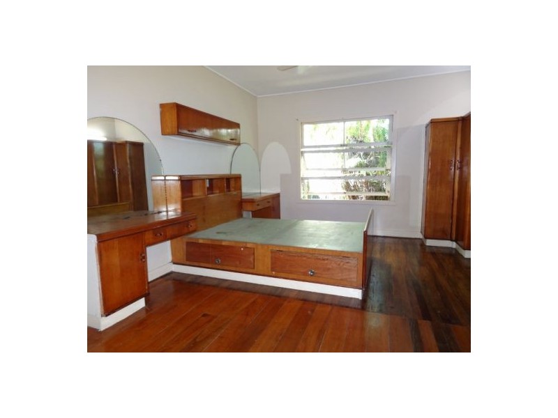 5 David Street, Manunda QLD 4870