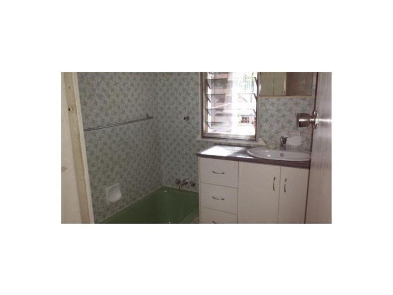 5 David Street, Manunda QLD 4870