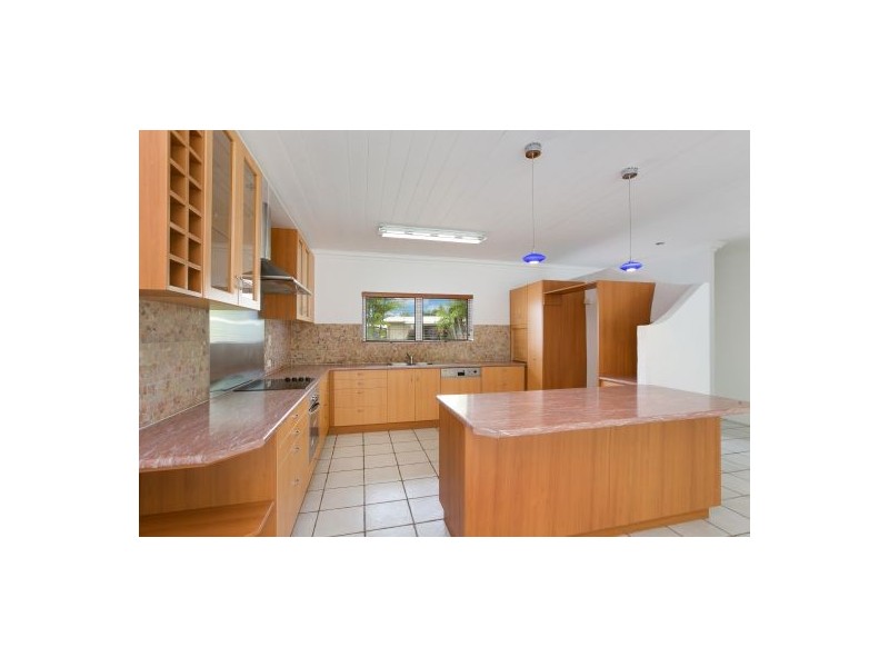 6 Viola Close, Bayview Heights QLD 4868