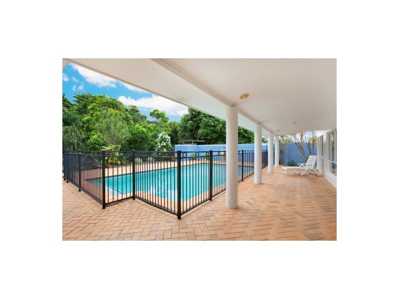 6 Viola Close, Bayview Heights QLD 4868