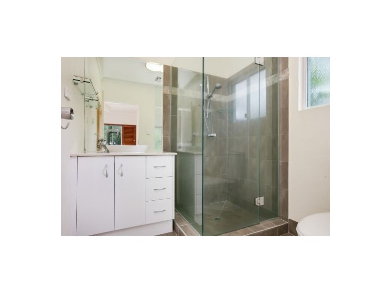 6 Viola Close, Bayview Heights QLD 4868