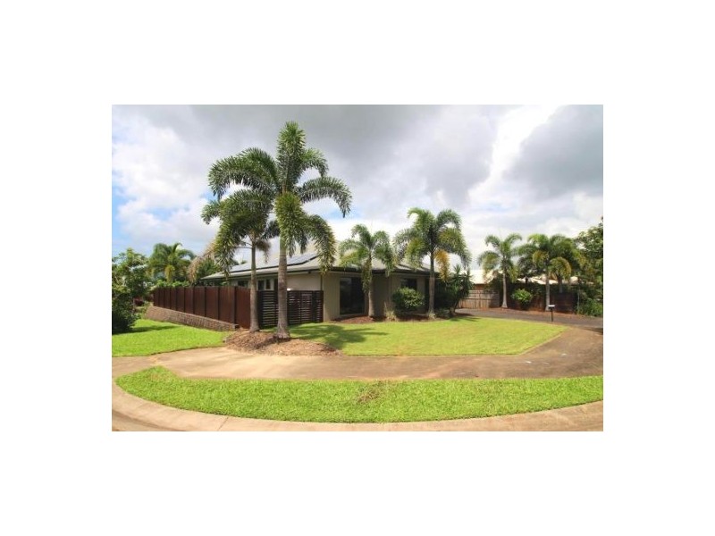 9 Norfolk Circuit, Redlynch QLD 4870