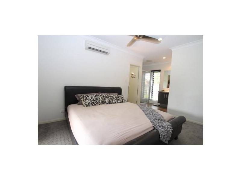 9 Norfolk Circuit, Redlynch QLD 4870