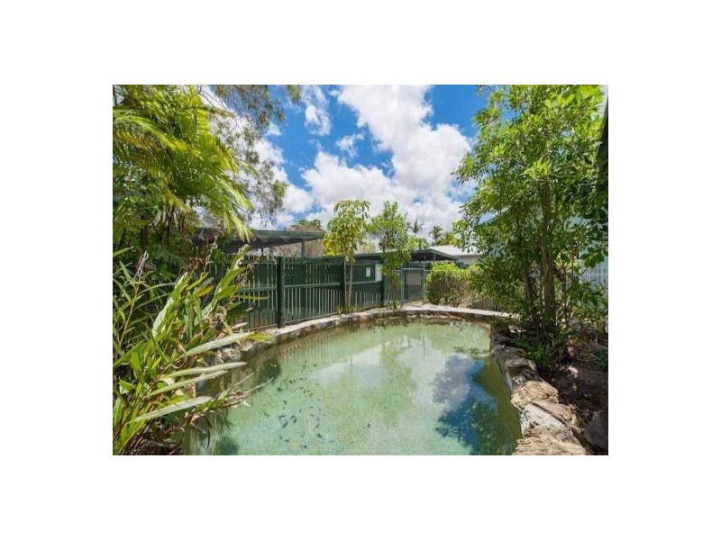 4/485 Mccoombe Street, Mooroobool QLD 4870