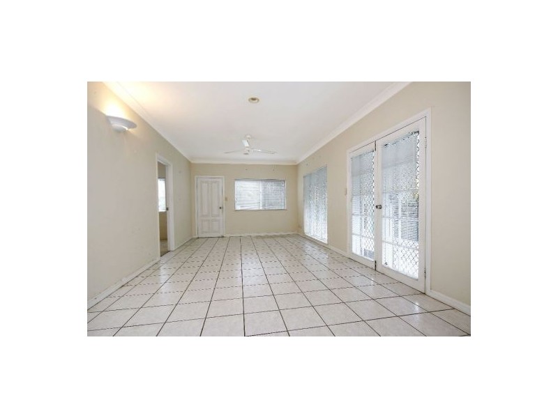 1 Speculation Street, Smithfield QLD 4878