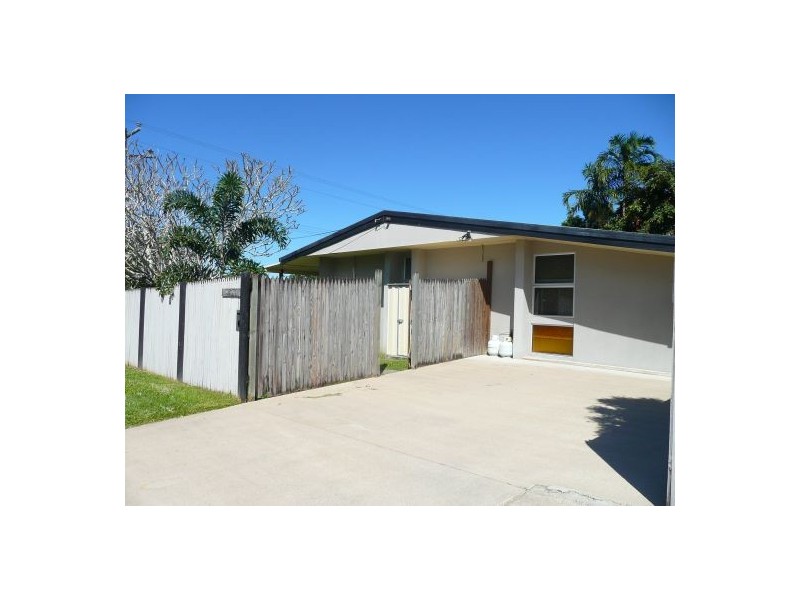 1 Duignan Street, Whitfield QLD 4870