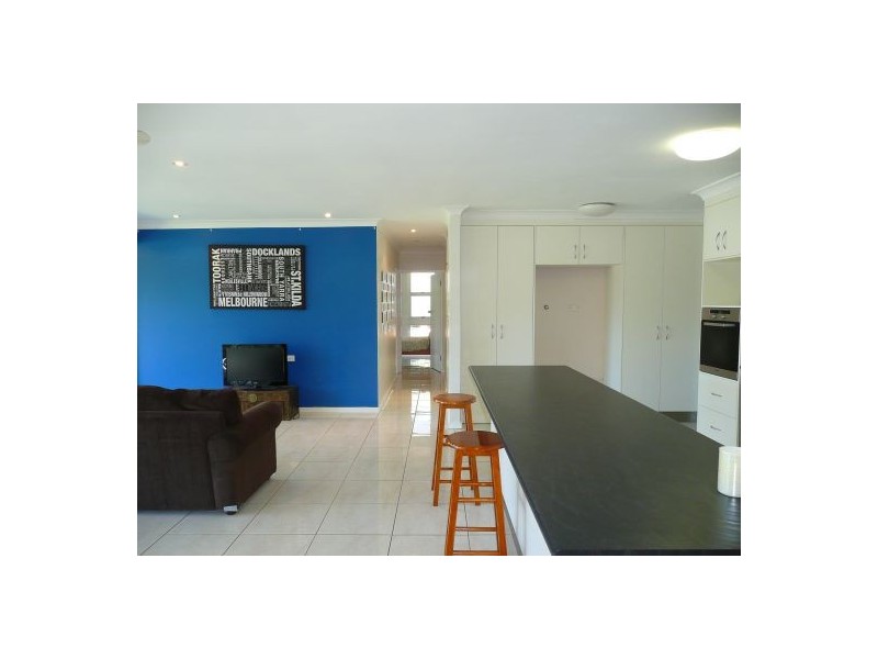 1 Duignan Street, Whitfield QLD 4870
