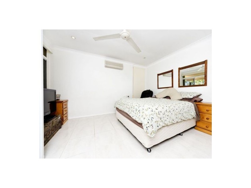 1 Duignan Street, Whitfield QLD 4870