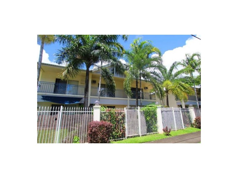 2/7-9 Le Grand Street, Freshwater QLD 4870
