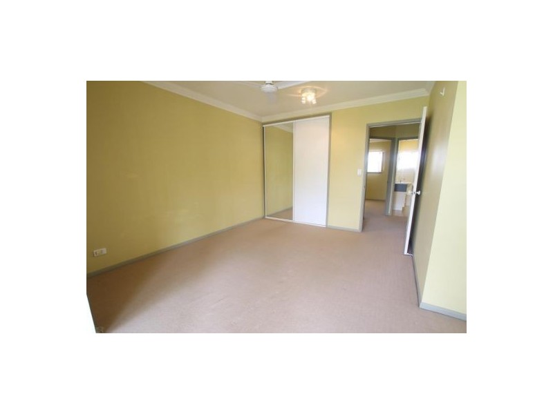 2/7-9 Le Grand Street, Freshwater QLD 4870