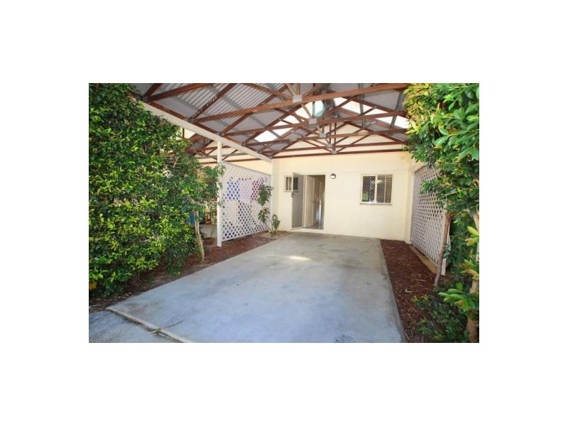 2/7-9 Le Grand Street, Freshwater QLD 4870