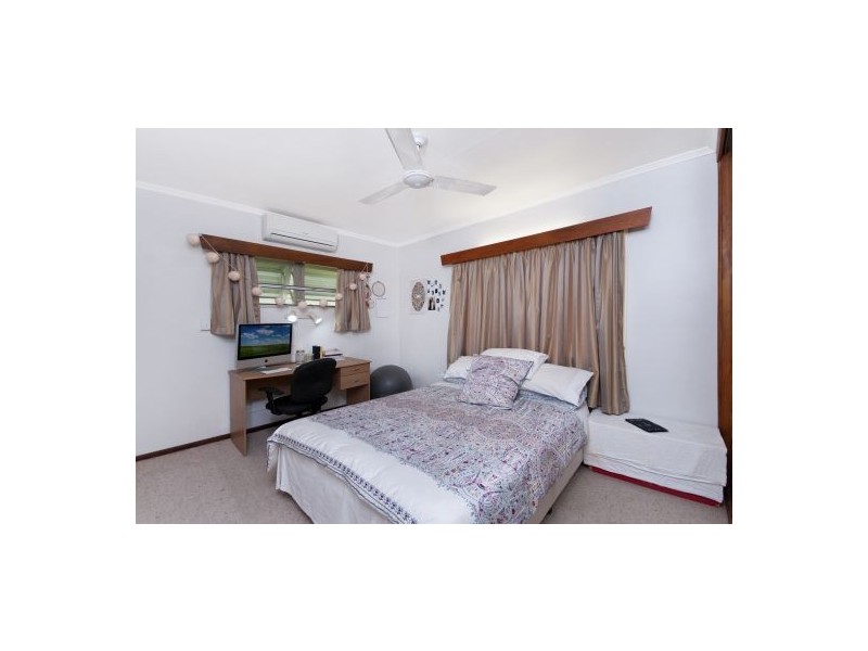 23 Headrick Street, Manunda QLD 4870