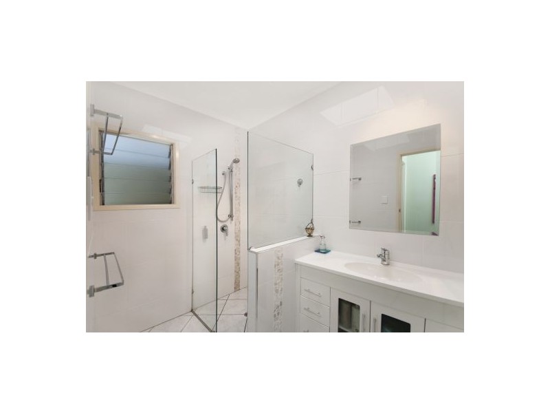 23 Headrick Street, Manunda QLD 4870