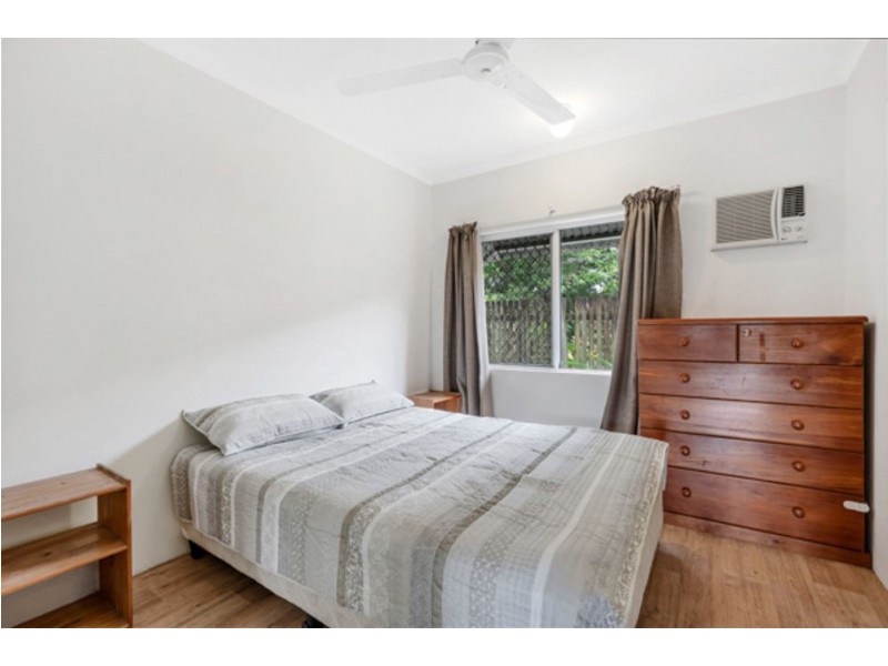 2/346 Mccoombe Street, Mooroobool QLD 4870