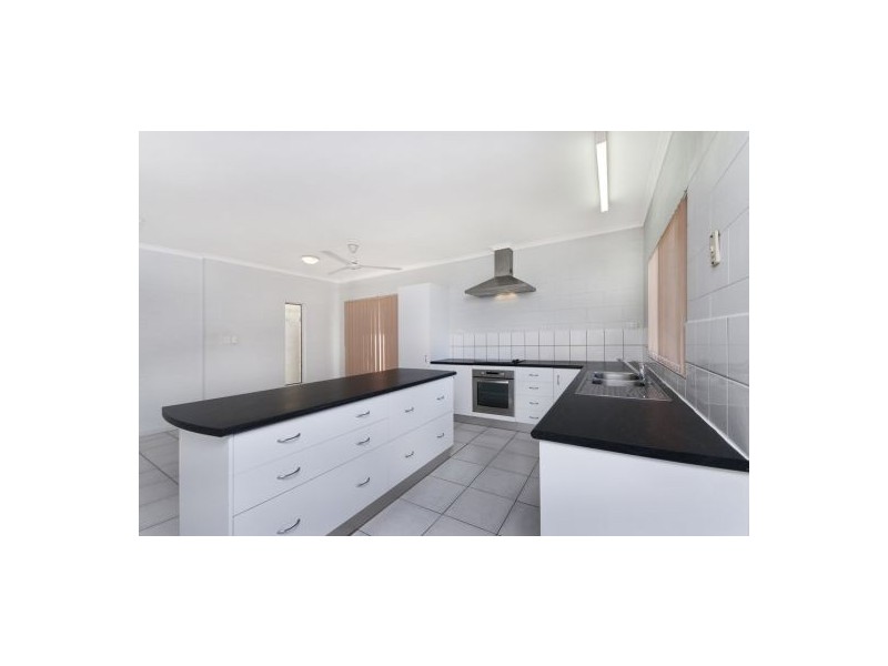 13 Bounty Close, Bentley Park QLD 4869