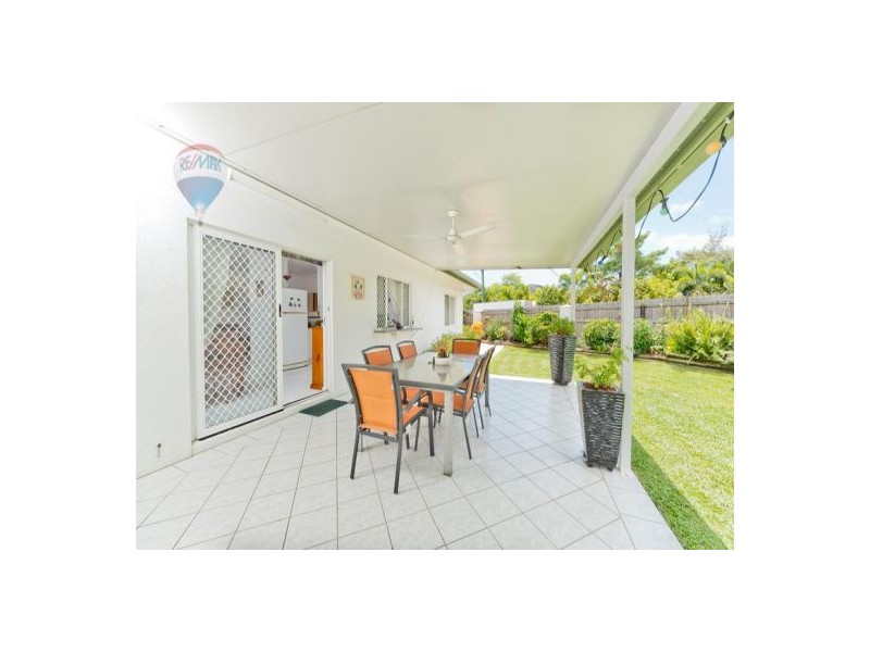 4 Whale Close, Kewarra Beach QLD 4879