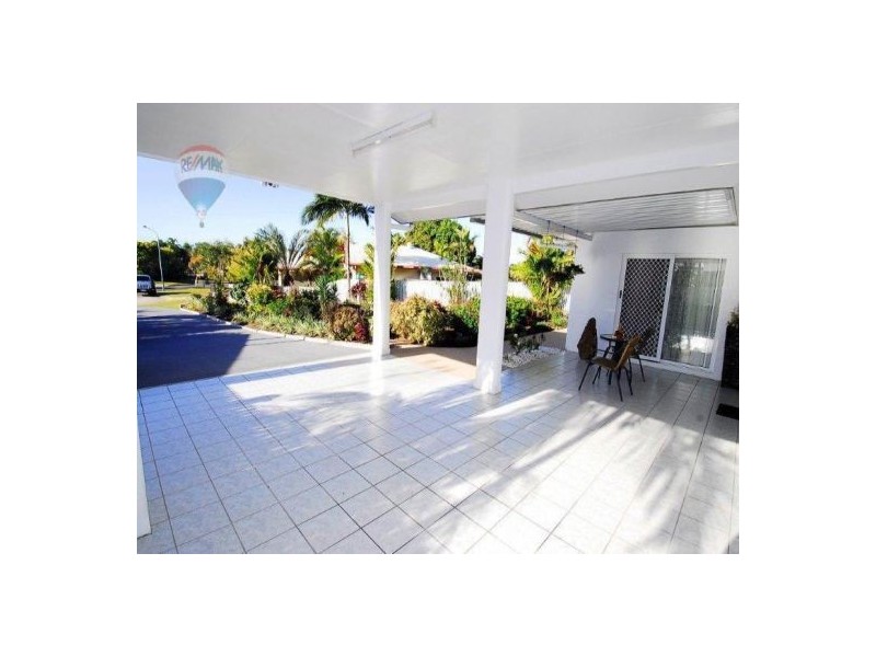 4 Whale Close, Kewarra Beach QLD 4879