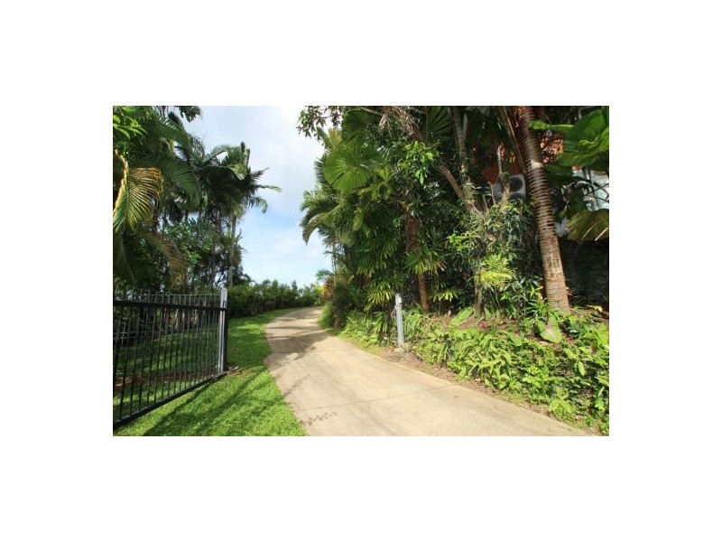 7 Sun Street, Brinsmead QLD 4870