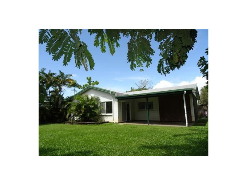 14 Kangaroo Street, Bentley Park QLD 4869