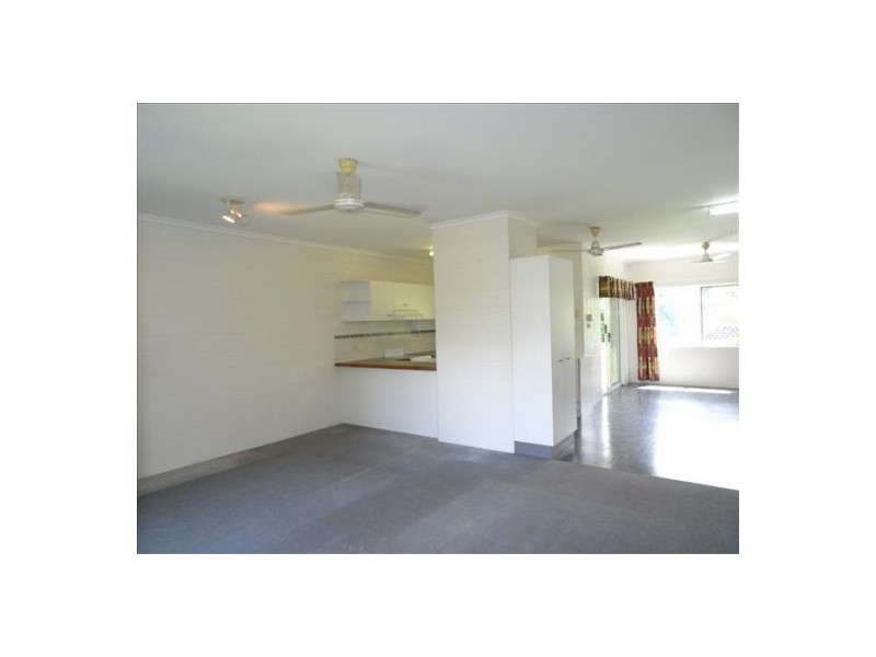 14 Kangaroo Street, Bentley Park QLD 4869