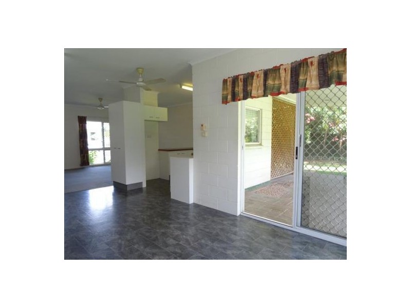 14 Kangaroo Street, Bentley Park QLD 4869