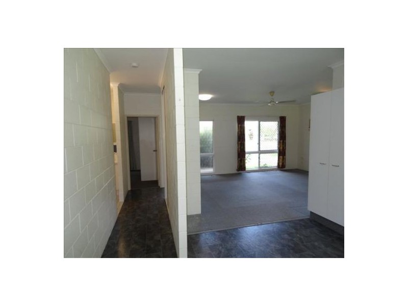 14 Kangaroo Street, Bentley Park QLD 4869