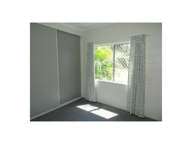 14 Kangaroo Street, Bentley Park QLD 4869