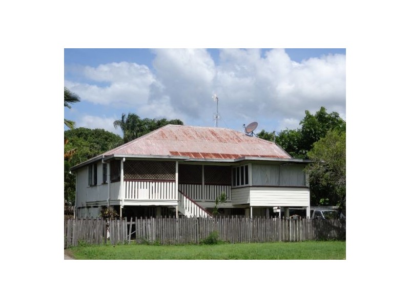 17-19 Smith Street, Cairns North QLD 4870