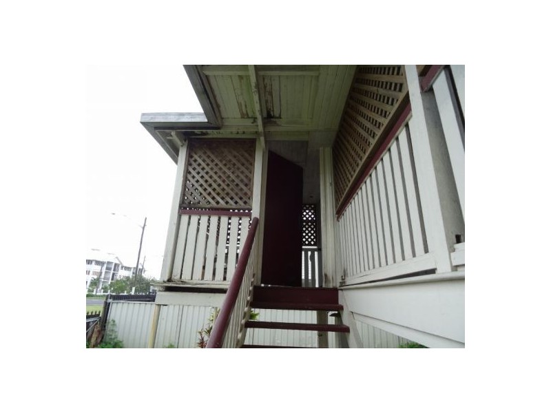 17-19 Smith Street, Cairns North QLD 4870