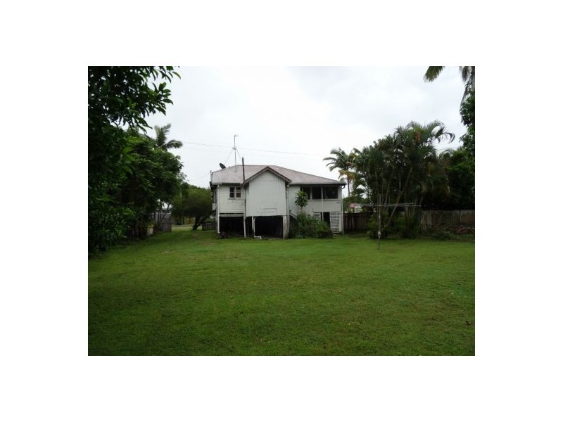 17-19 Smith Street, Cairns North QLD 4870