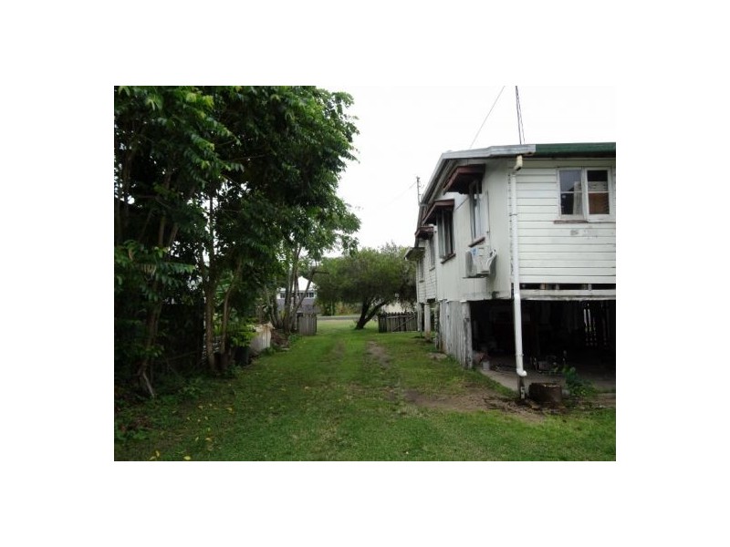 17-19 Smith Street, Cairns North QLD 4870