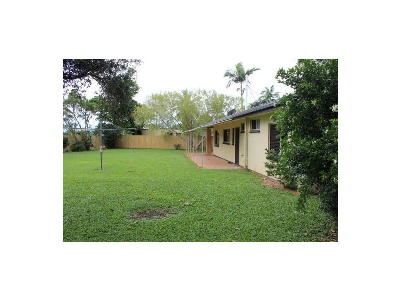 11 Ulambi Close, White Rock QLD 4868