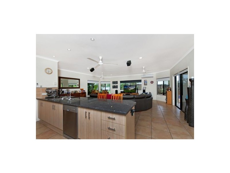 6 Gavin Street, Smithfield QLD 4878
