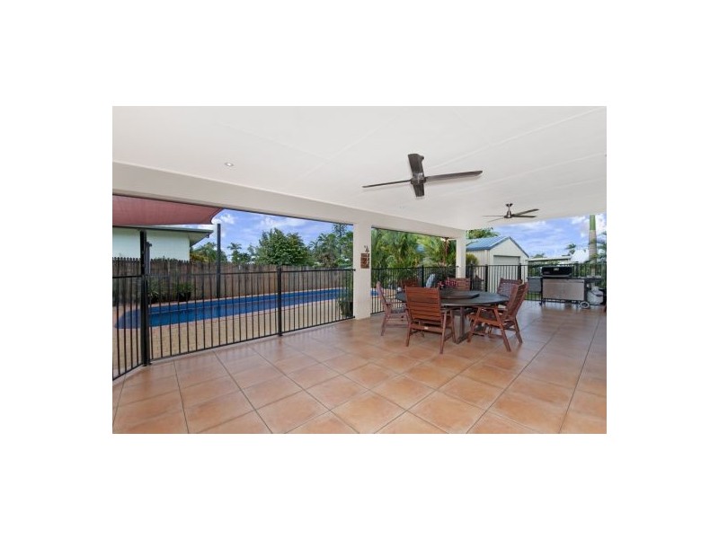 6 Gavin Street, Smithfield QLD 4878