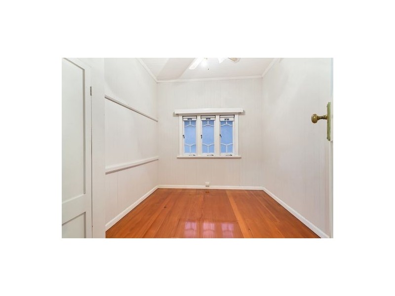 318 Mcleod Street, Cairns North QLD 4870