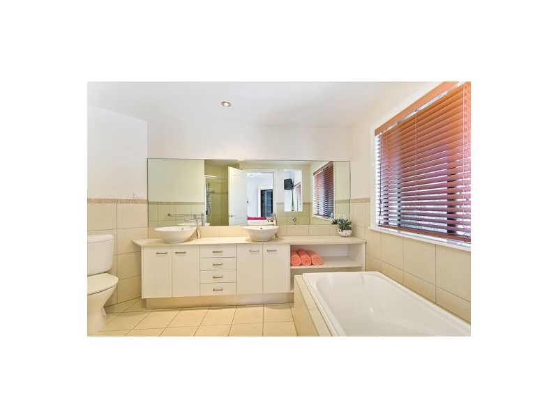 4/11 Rutherford Street, Yorkeys Knob QLD 4878