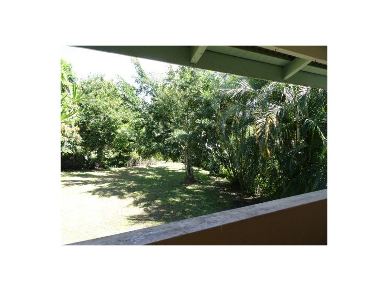 27 Chaplain Avenue, Manunda QLD 4870