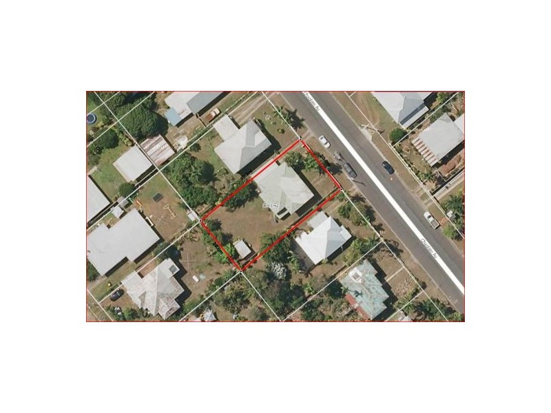 27 Chaplain Avenue, Manunda QLD 4870