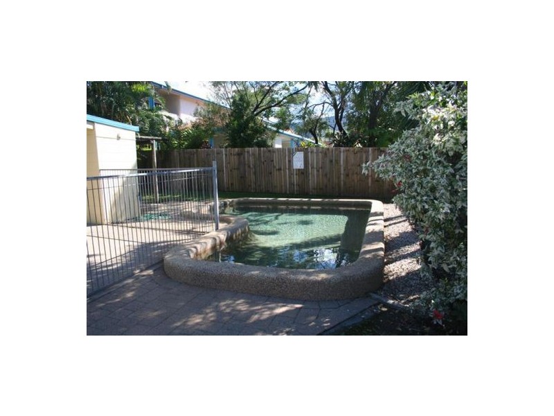 4/27 Mintaro Crescent, Woree QLD 4868